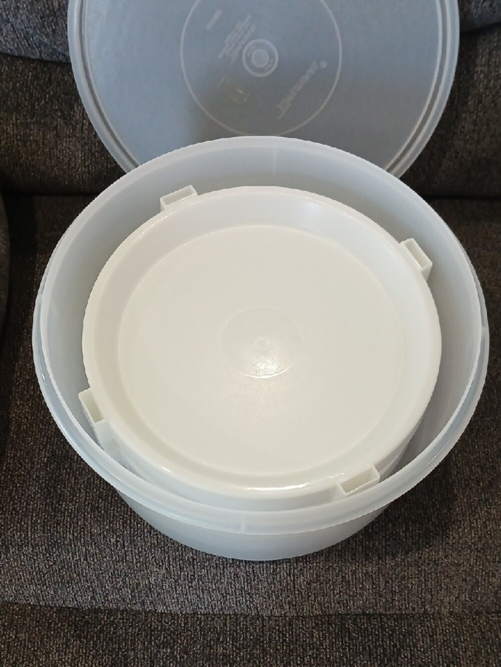 Tupperware White Stackable Round Food Container Set - Picture 5 of 8